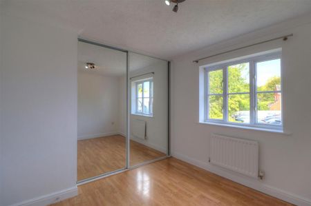 3 bedroom detached house to rent - Photo 4