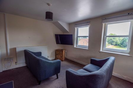 Second Floor Flat, Park Farm House, 103 Haxby Road - Photo 2