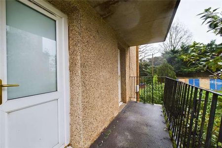 Hunters Hill, Burghfield Common, Reading, Berkshire, RG7 - Photo 5