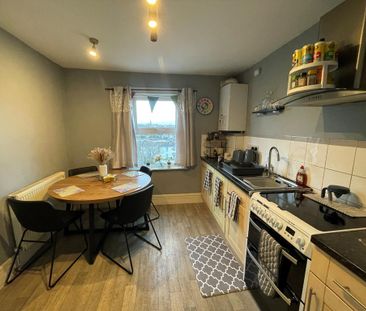 2 bedroom maisonette to rent - Photo 2