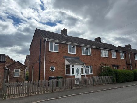 3 bedroom semi-detached house to rent - Photo 5