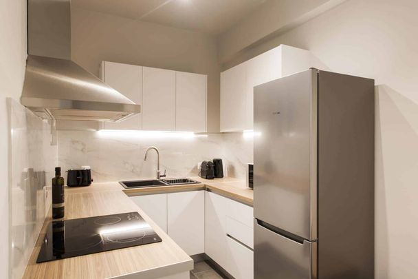 Absolute 2BR Apartment near EMST Museum - Photo 1