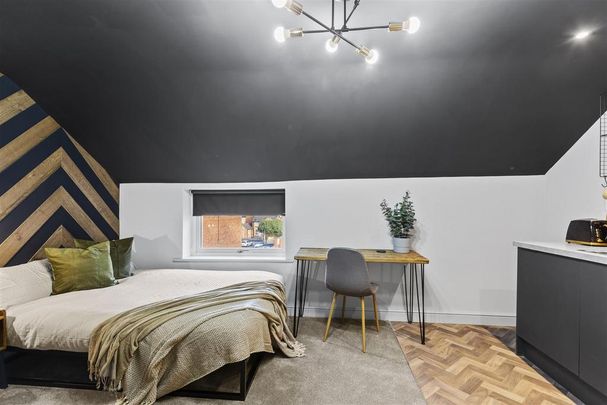 Studio to rent - Photo 1