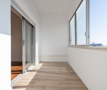 APARTAMENTO T4 EM ALMADA - VISTA RIO - 5 MIN DO BARCO PARA LISBOA - Photo 1