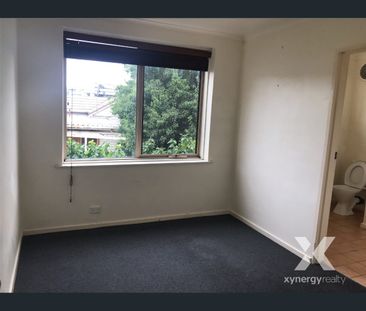 1/2 Edinburgh Street, Richmond, Vic 3121 - Photo 4