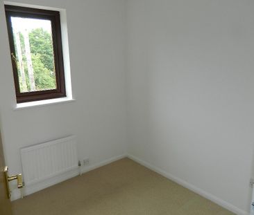 2 bedroom semi-detached house to rent - Photo 2