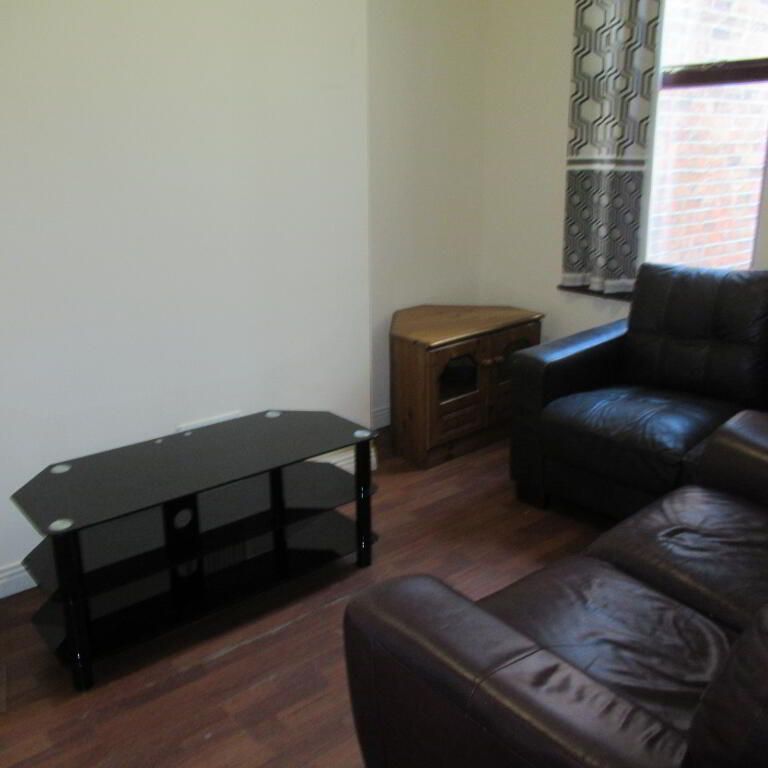 Unit 2, 54 UNIVERSITY AVENUE, Belfast, BT7 1TL - Photo 1