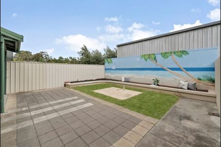 Stylish & Low-Maintenance Living - Photo 2