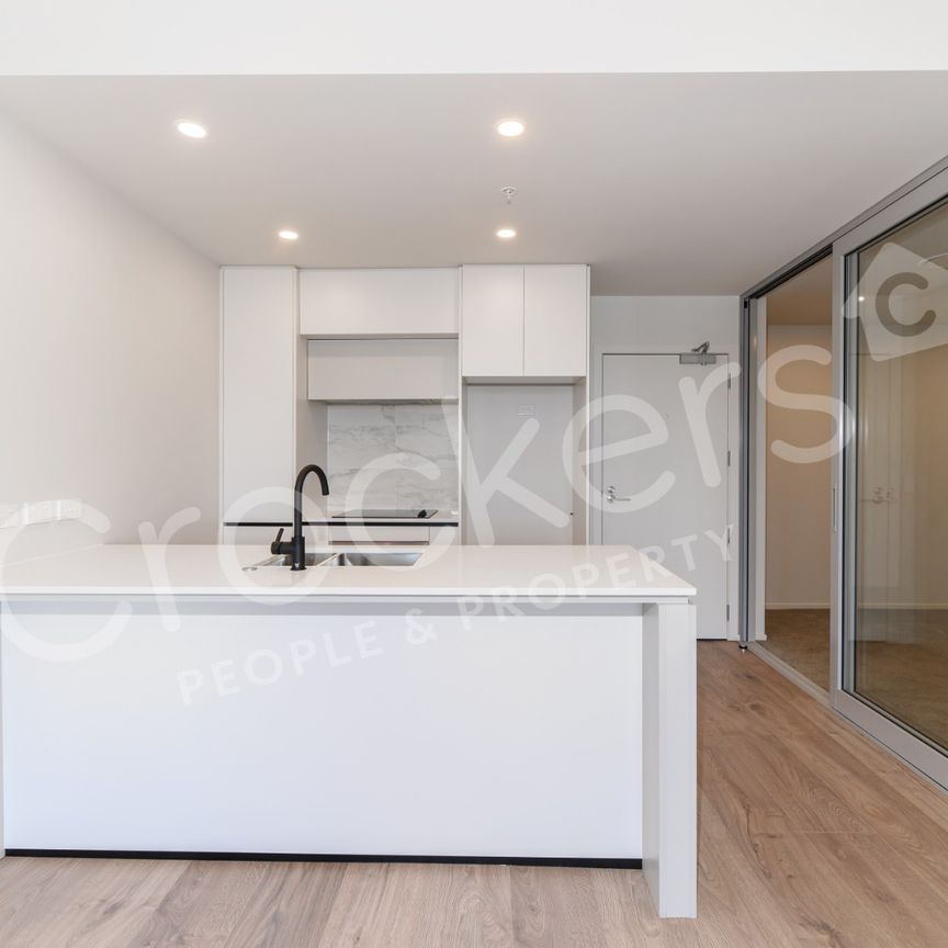 2 Bedrooms + Secure car park at the Heart of Albany - Photo 1