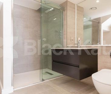 2 Bedroom, 2 bath, 1 reception Penthouse - Photo 6