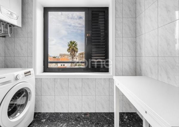 Apartamento T4 em Porto