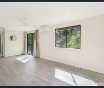 NEAR NEW AND PRIVATE HOME IN PERFECT LOCATION - Photo 5