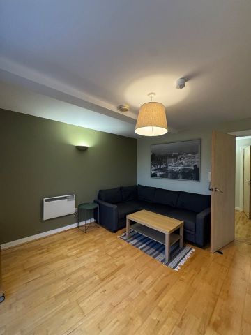 2 Bed Flat, High Street, M4 - Photo 5