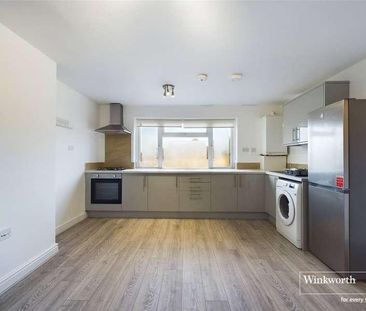 Station Road, First Floor Flat, Hendon, London, NW4 - Photo 4
