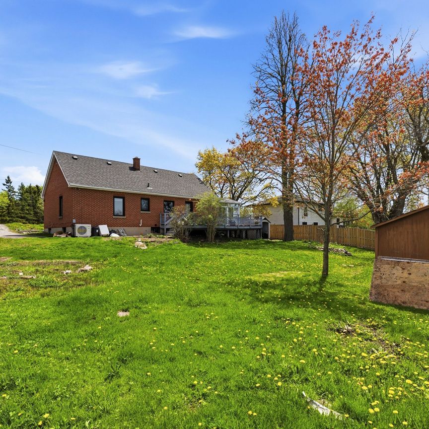 For Lease - 990 Harmony Road Unit# Main, Oshawa, Ontario - Photo 1