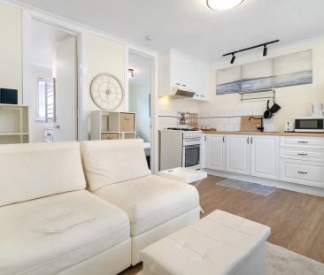 Love the location, live the bayside lifestyle – FURNISHED - Photo 5