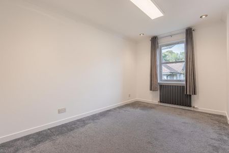 3 bedroom apartment to rent - Photo 3