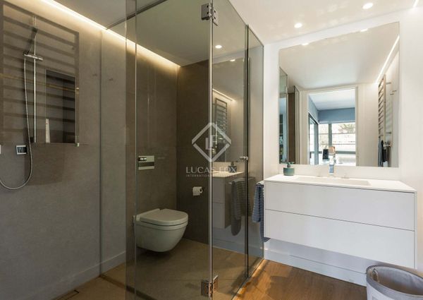 Excellent 5-bedroom house with 52 m² terrace for rent in Gavà Mar, Barcelona