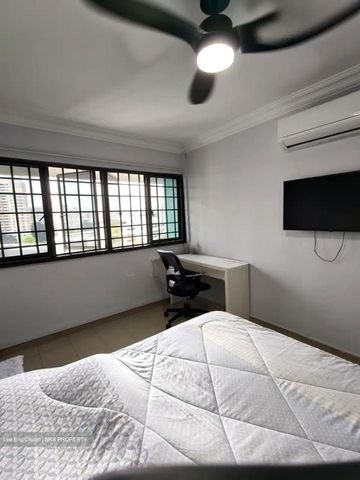 Blk 254 Bukit Batok East Avenue 4 (Bukit Batok), HDB 5 Rooms - For Rent - Photo 2