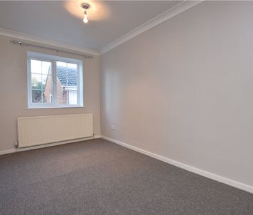 22, Oakdene Court, Leeds, West Yorkshire, LS17 8XS - Photo 4