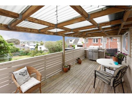 Hillsborough, 227 Hillsborough Road - Photo 4