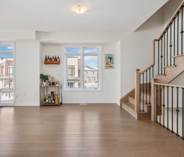 For Lease - 43 Griffith Street, Aurora, Ontario - Photo 1