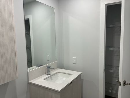 For Lease - 430 Square One Drive Unit# 4004, Mississauga, Ontario - Photo 5