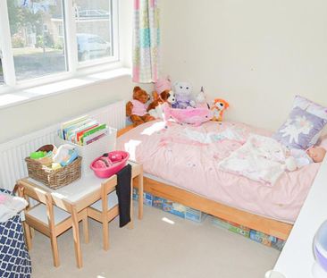 2 bedroom end of terrace house to rent - Photo 2