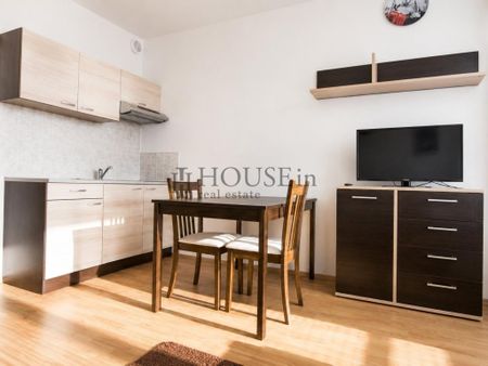 Pronájem bytu 1+kk 30 m2 - Fotografie 2