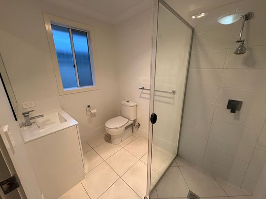 Easy Living in Glenvale – 3 Bed, 2 Bath Unit - Photo 1