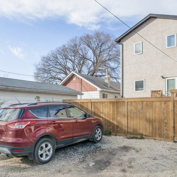 52A Crystal, Winnipeg, MB - Photo 1