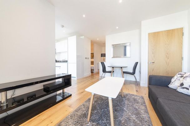 Studio to rent - Photo 1