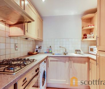 1 bedroom flat to rent - Photo 2