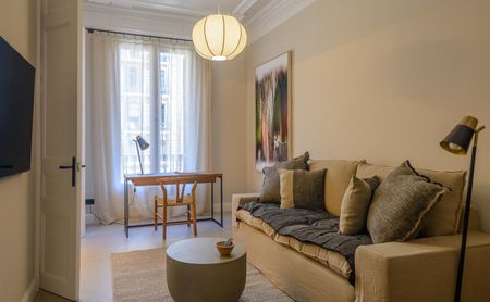 Flat for rent in Barcelona of 194 m2 - Photo 2
