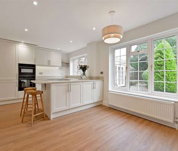 Well presented four bedroom home with garage and garden room - Photo 5