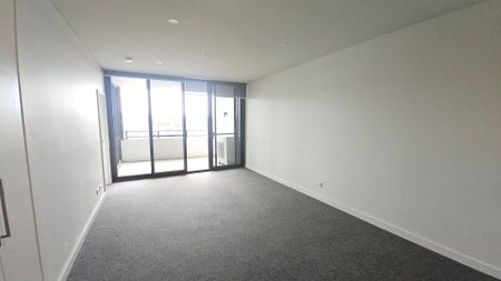 Upcoming Luxury High level Exquisite North Face TWO Bedrooms Apartment in the heart of Eastwood - Photo 4