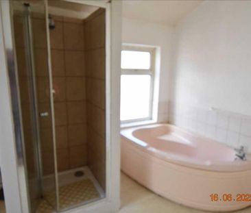 3 bedroom house to rent - Photo 3