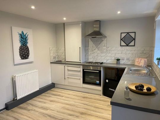 2 bedroom flat to rent - Photo 1