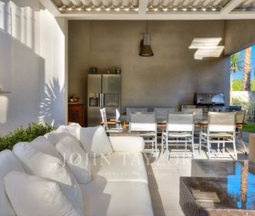 Maison à louer Mougins, Cote d'Azur, France7 500 EUR / Mois - Photo 5