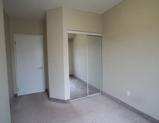 Auburn Terraces — Unit 818 - Photo 1