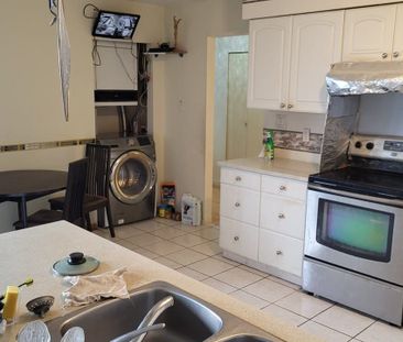 1072 Delta Avenue apartment — Burnaby, BC (3-Bedroom) - 3 Bedroom - Photo 5