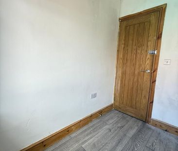 Room in a Shared House, Wyvenhoe Road, HA2 - Photo 3