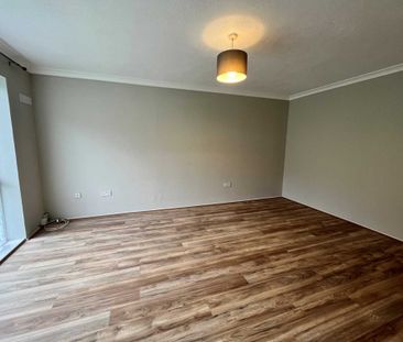 2 bed Flat for rent - Photo 6