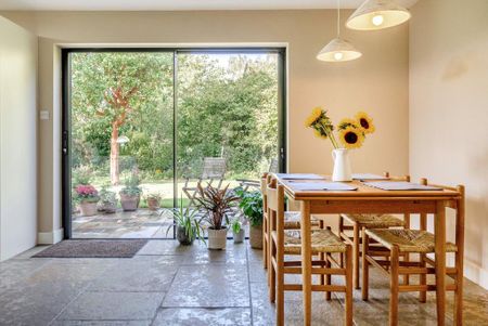 6 bedroom detached house to rent - Photo 3