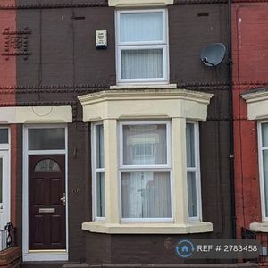 3 bedroom terraced house to rent - Photo 2