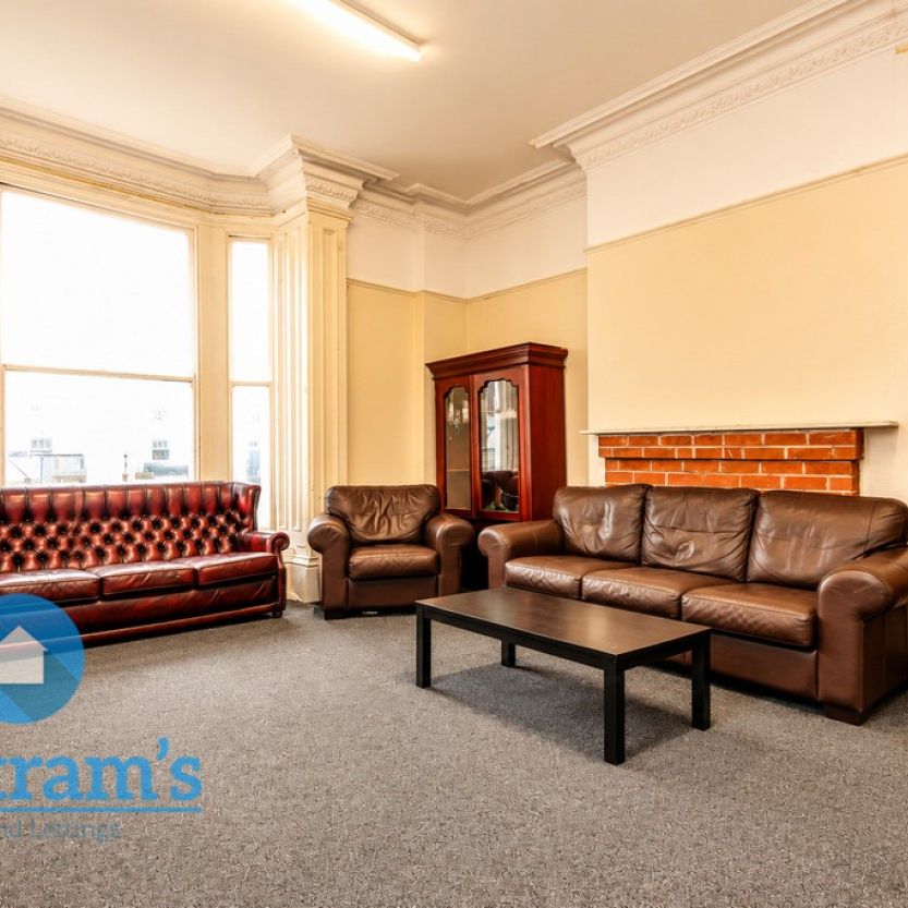 7 bed End Terraced House for Rent - Photo 1