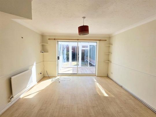 2 bedroom terraced house to rent - Photo 1