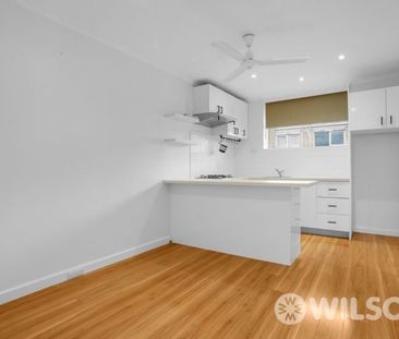 SPACIOUS 2-BEDROOM UNIT IN PRIME ST KILDA EAST LOCATION! - Photo 5