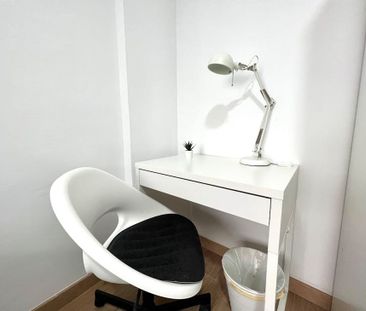 Calle León, Getafe, Community of Madrid 28903 - Photo 1