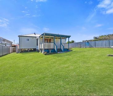 FAMILY LIVING IN THE HEART OF TOWN - Photo 6